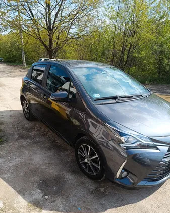 samochody osobowe Toyota Yaris cena 54999 przebieg: 72000, rok produkcji 2020 z Warszawa